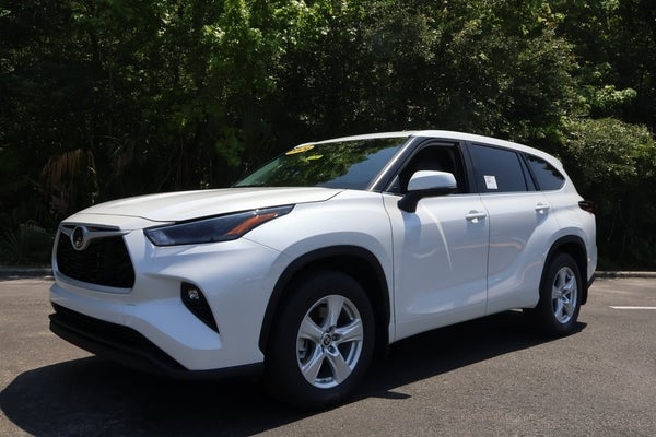 2024 Toyota Highlander LE in Clearwater, FL - Dimmitt Automotive Group