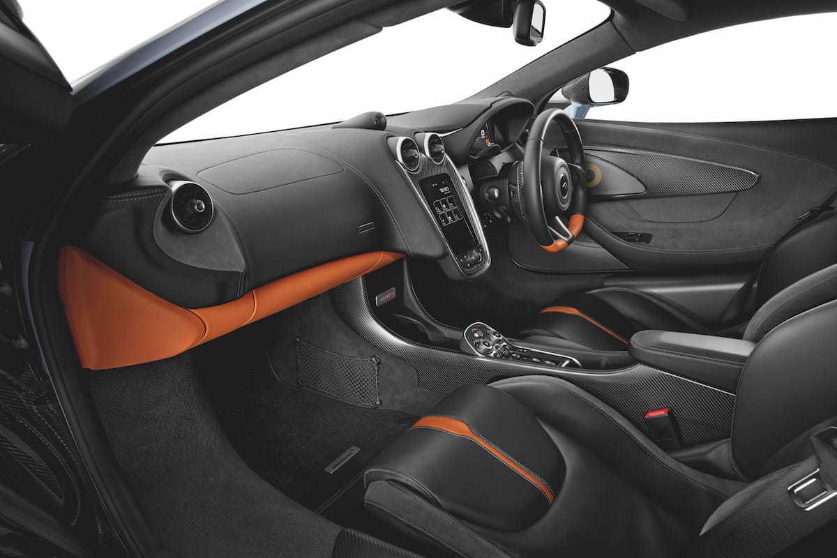 2019-McLaren-570S-Interior