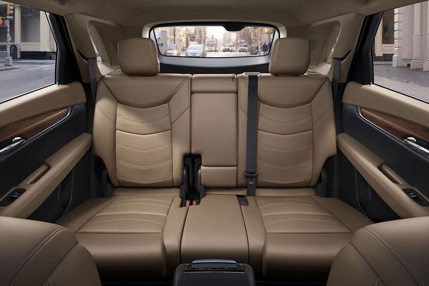 2019-cadillac-xt5-tampa-dimmitt-interior-rear