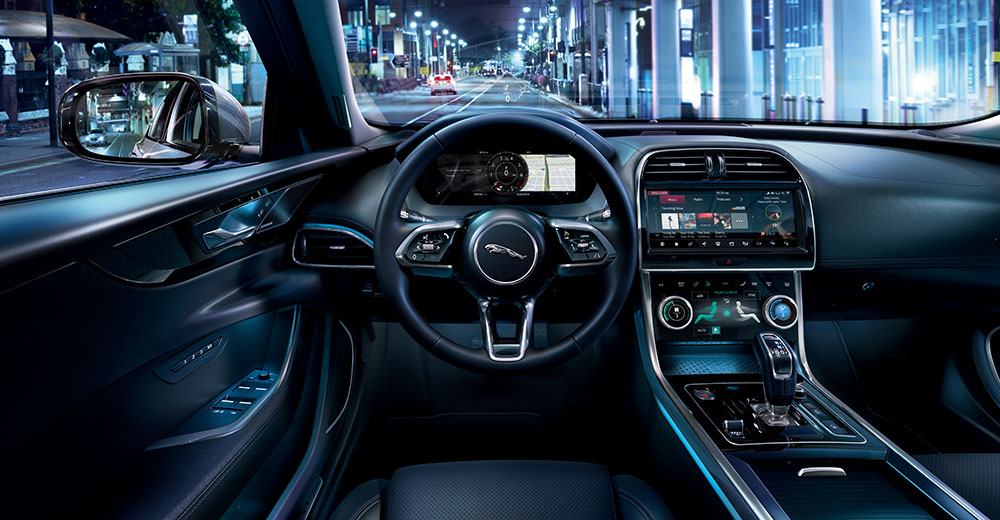 2020-Jaguar-XE-Interior