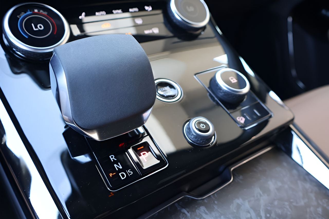 2023 Land Rover Range Rover Sport SE