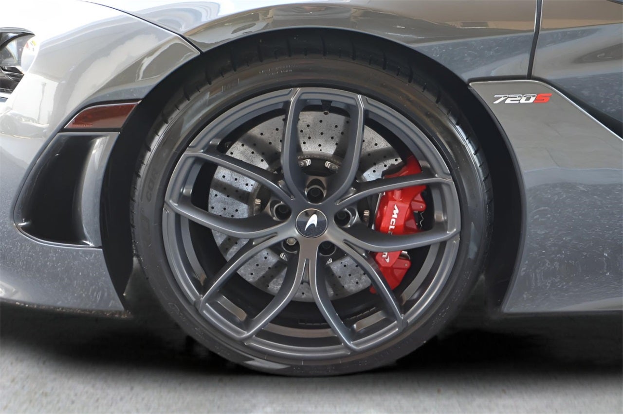 2020 McLaren 720S Base