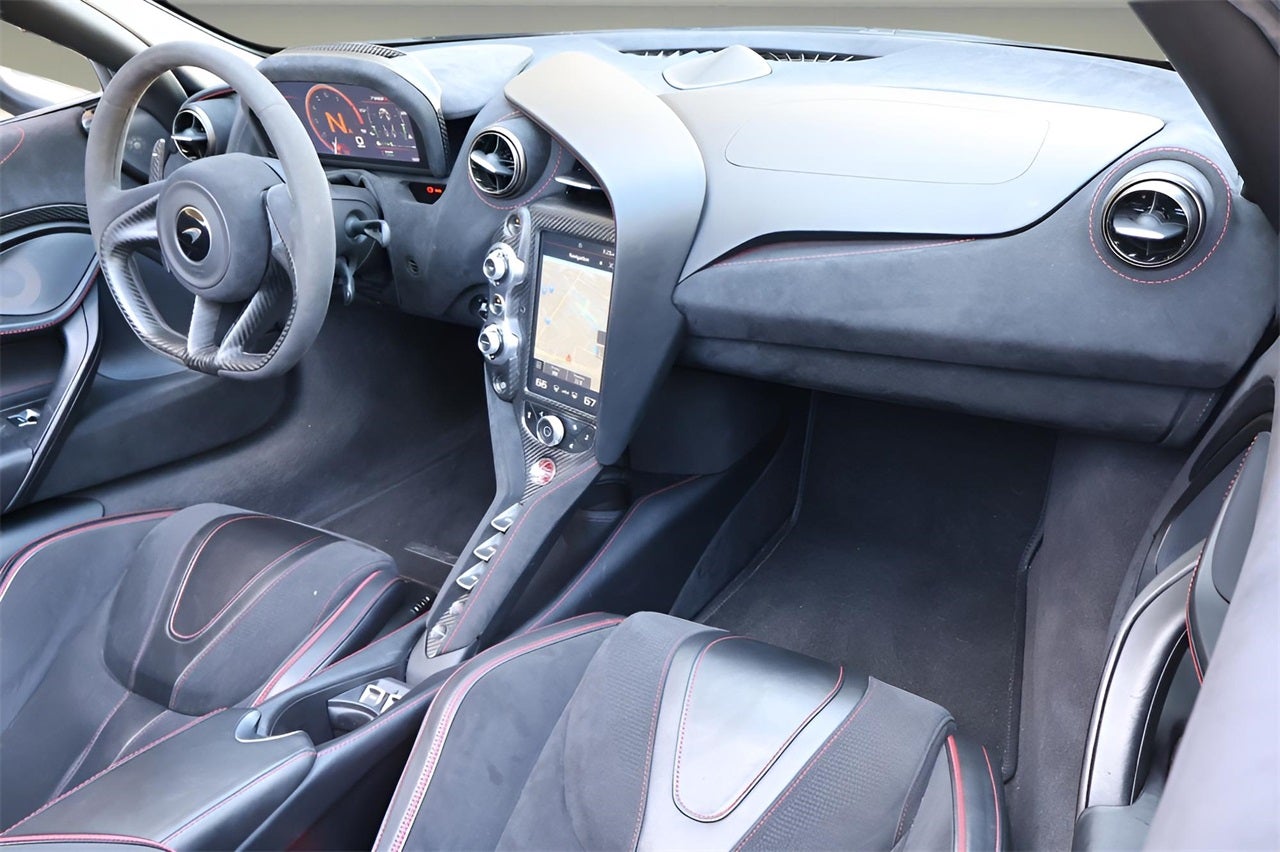 2020 McLaren 720S Base