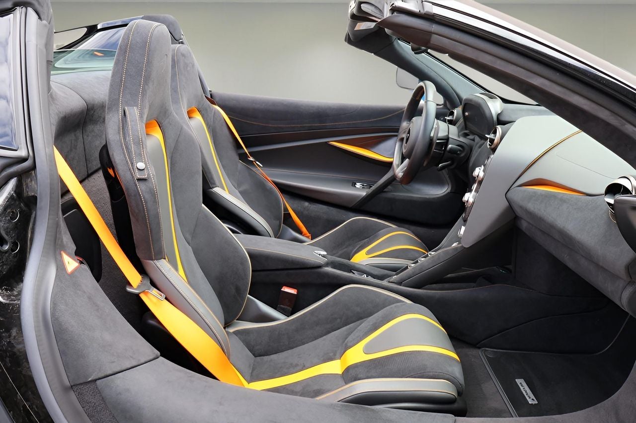 2022 McLaren 720S Base