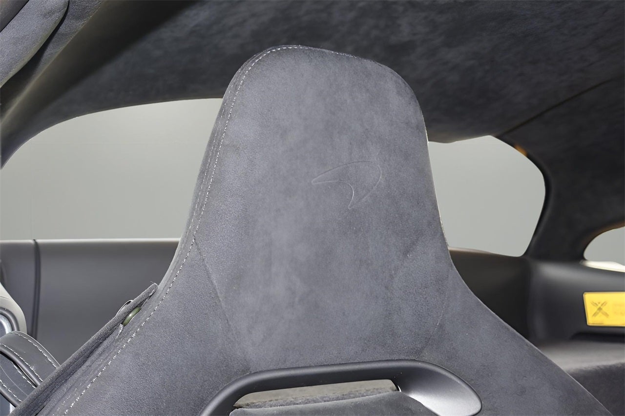 2026 McLaren Artura Base