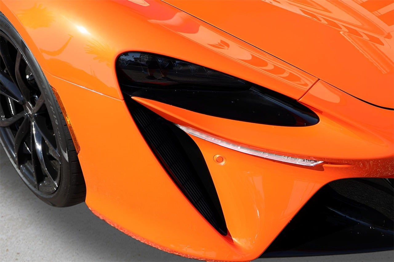 2026 McLaren Artura Base
