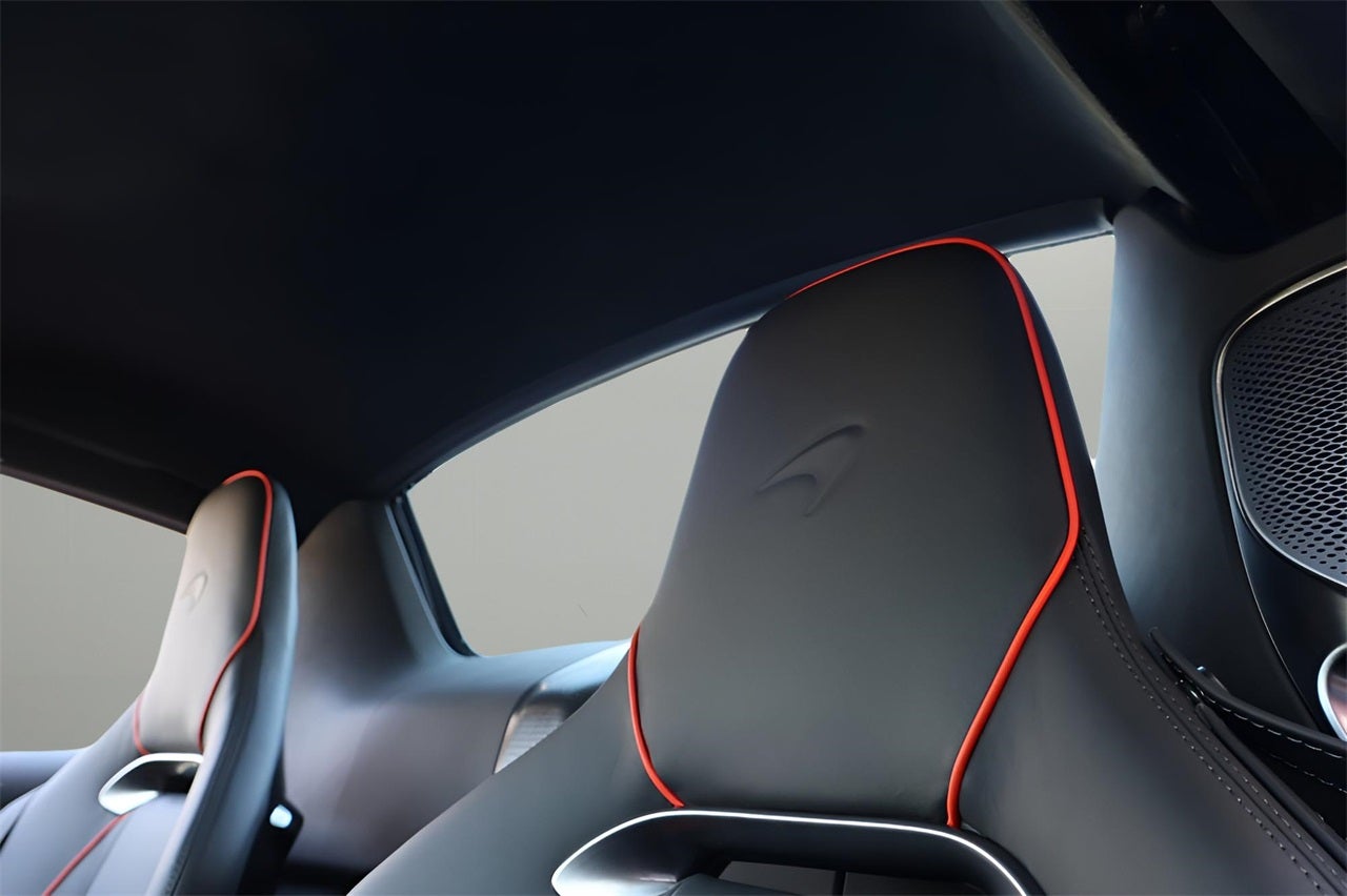 2026 McLaren Artura Base