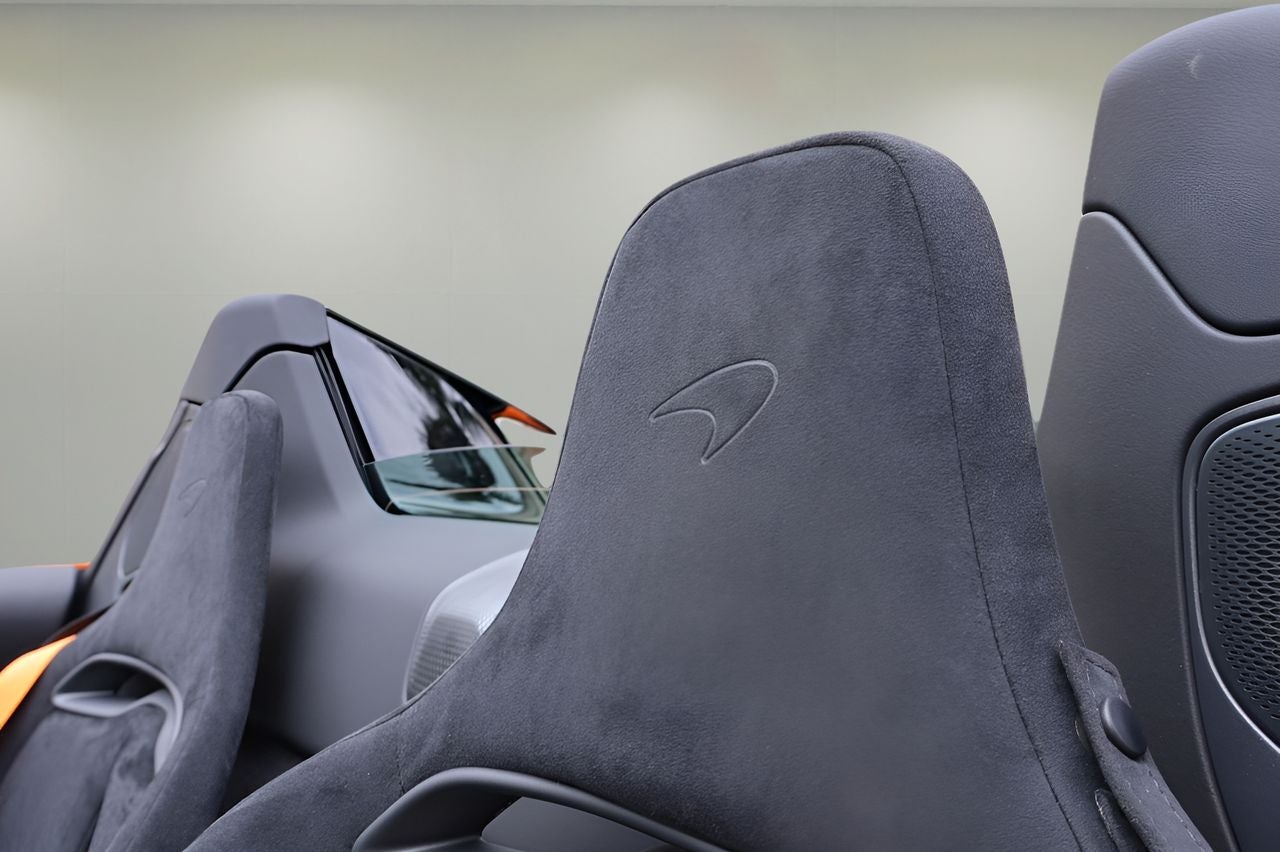 2026 McLaren Artura Base