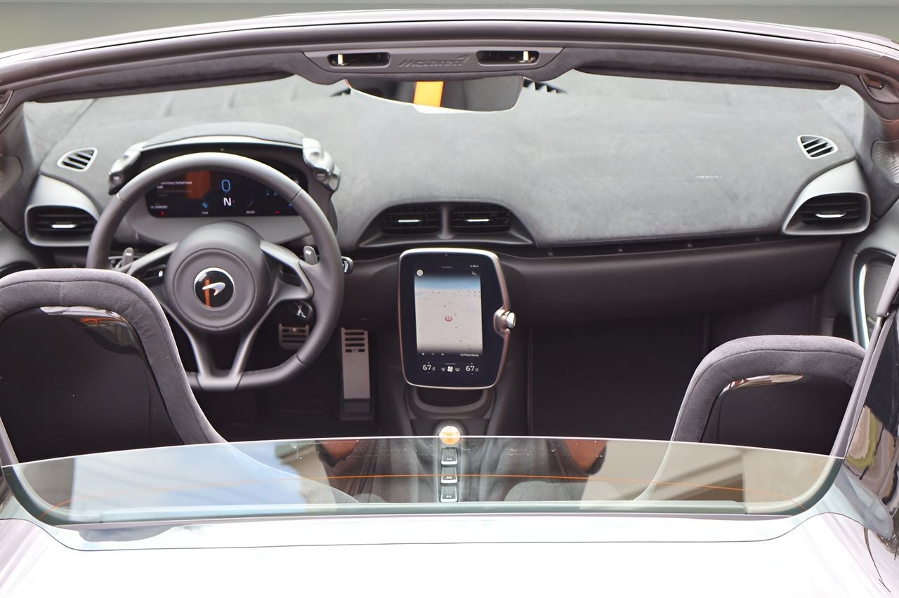 2026 McLaren Artura Base