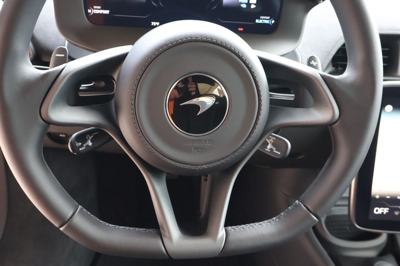 2026 McLaren Artura Base