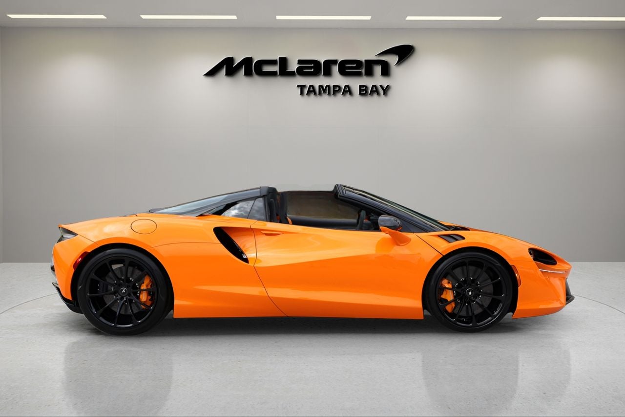 2026 McLaren Artura Base