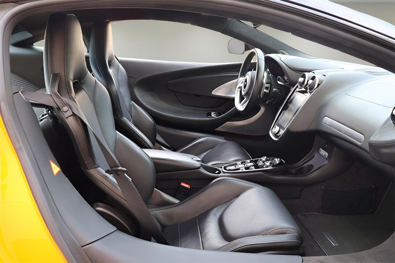 2022 McLaren GT Coupe