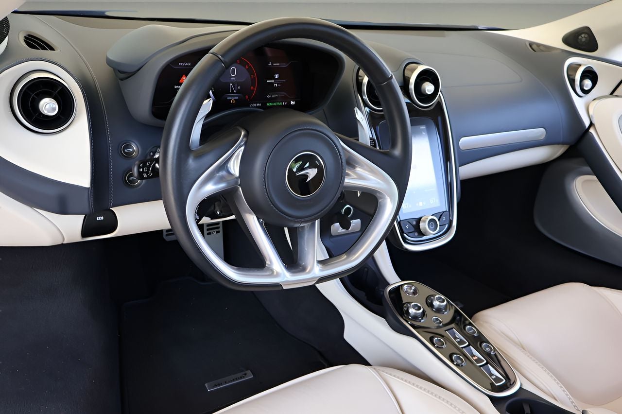 2023 McLaren GT Base