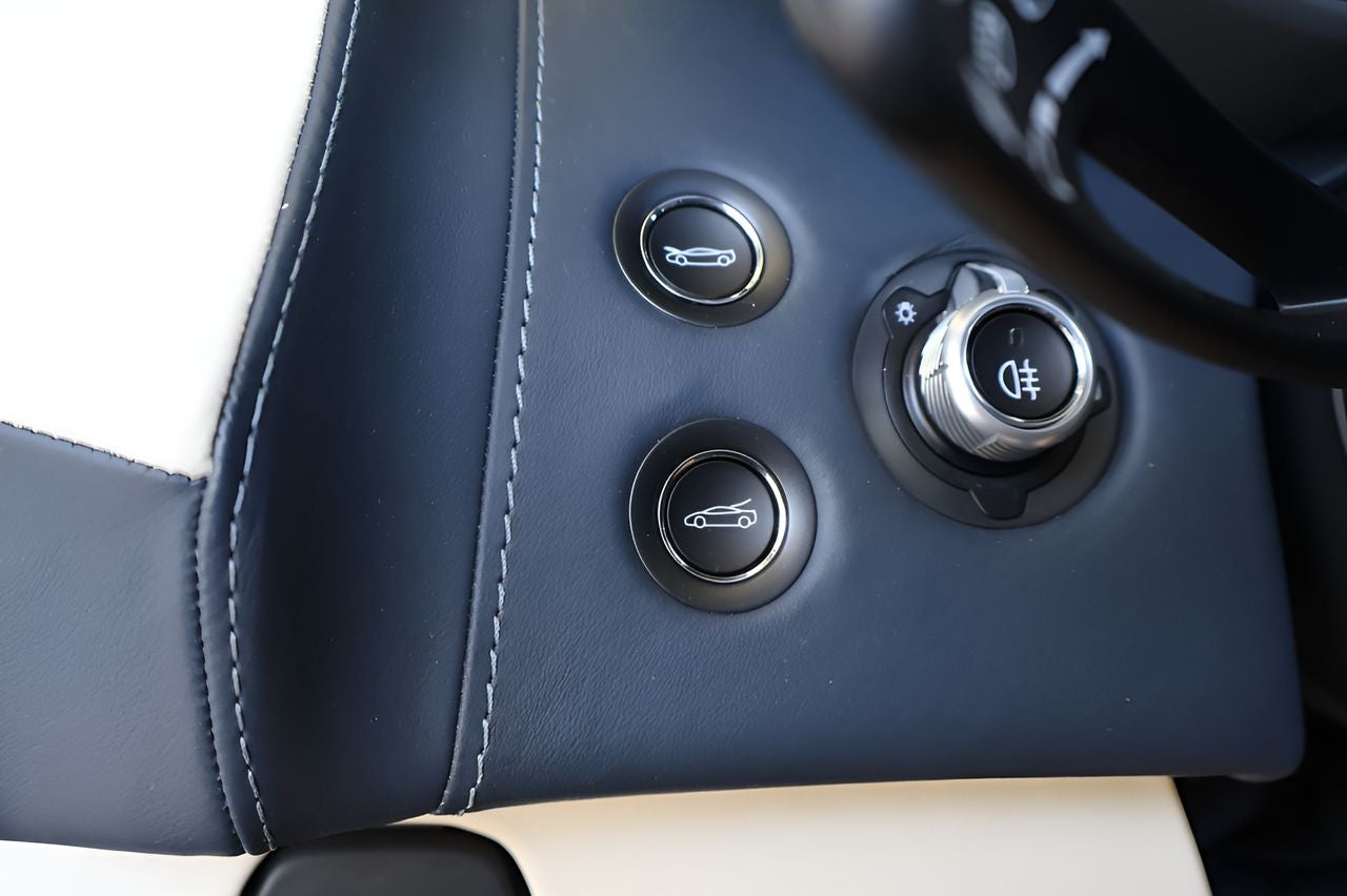 2023 McLaren GT Base