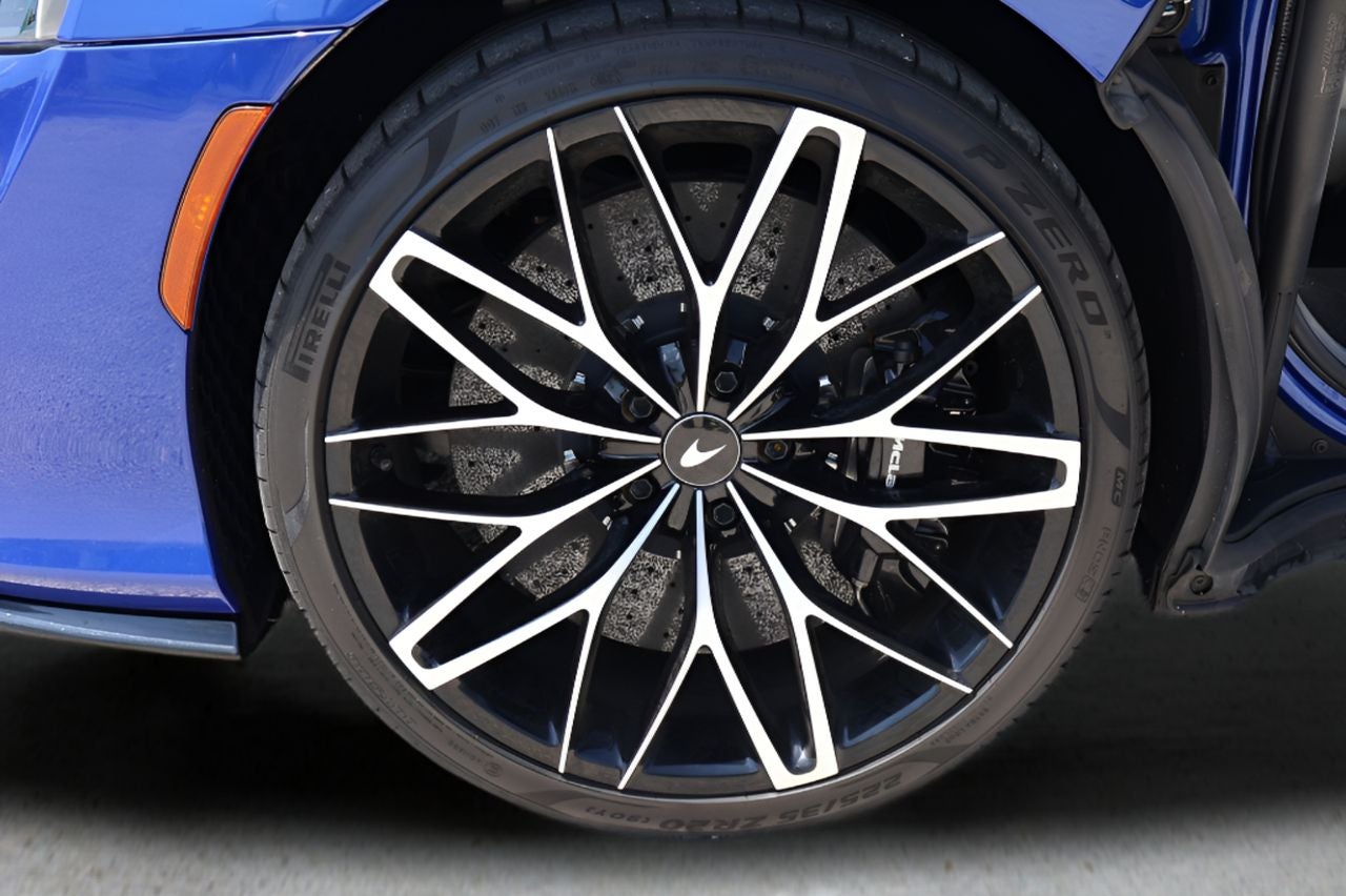 2023 McLaren GT Base