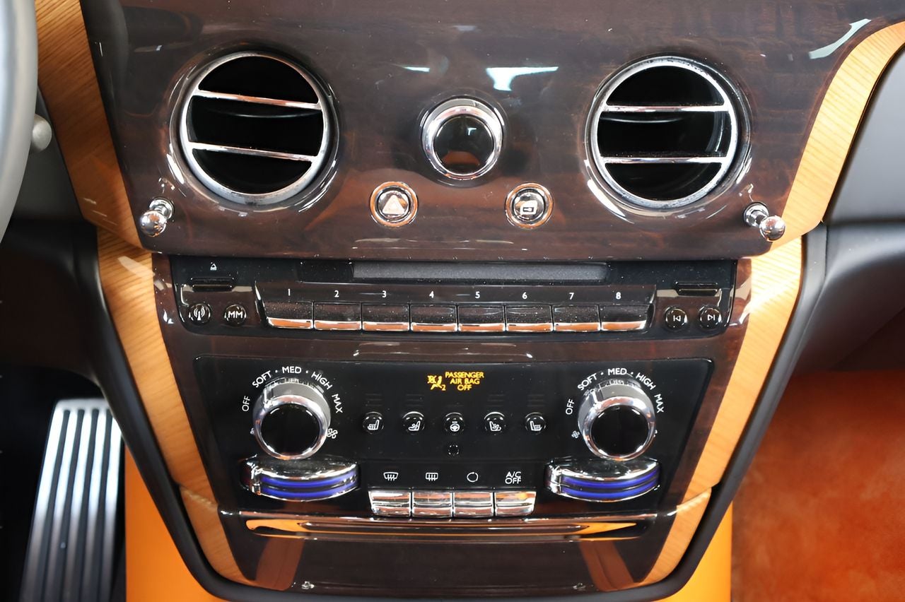 2023 Rolls-Royce Phantom Base