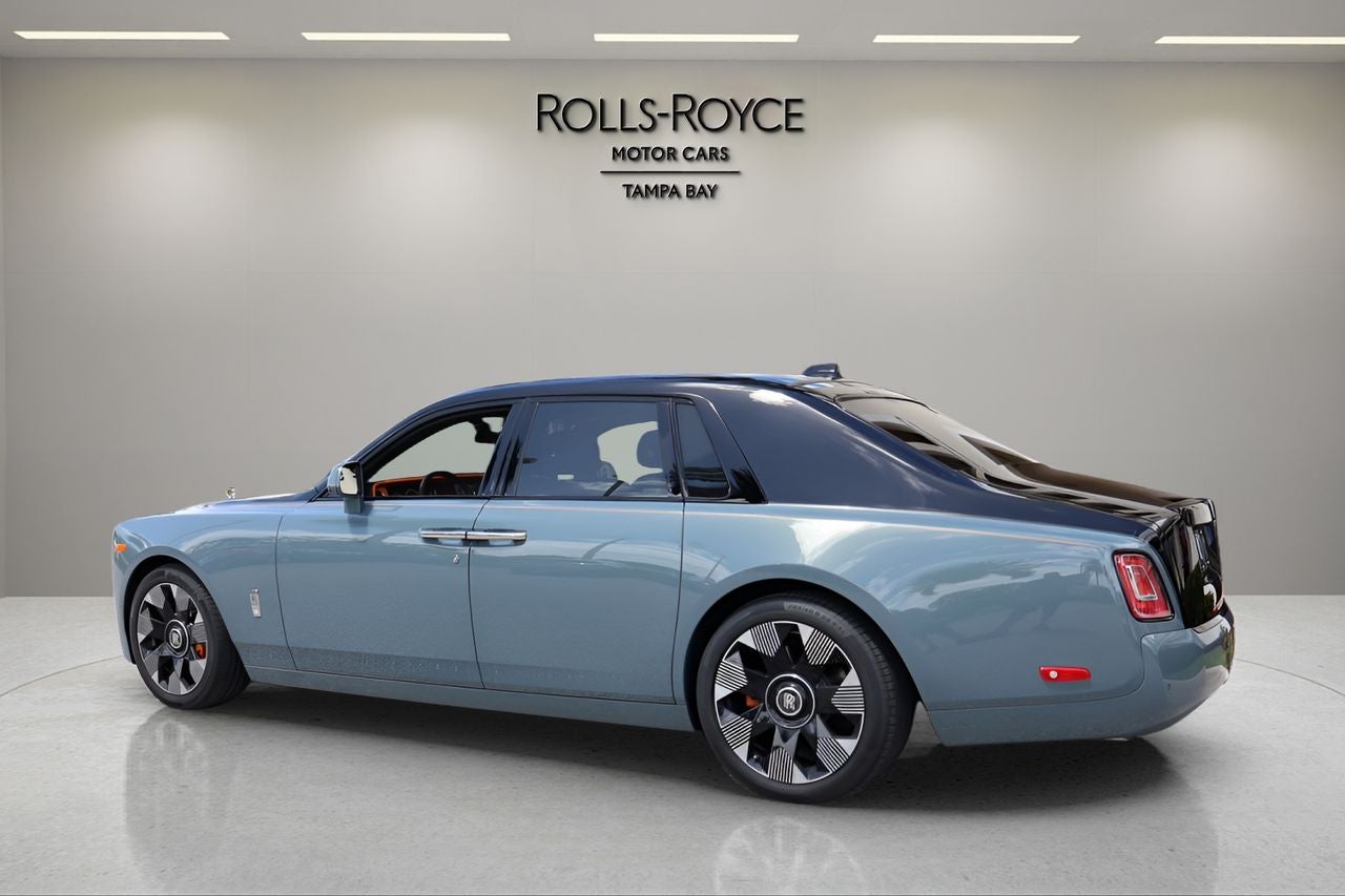 2023 Rolls-Royce Phantom Base