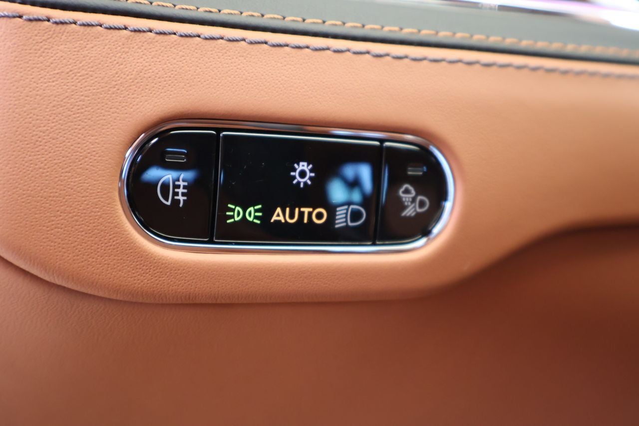 2026 Bentley Flying Spur Azure