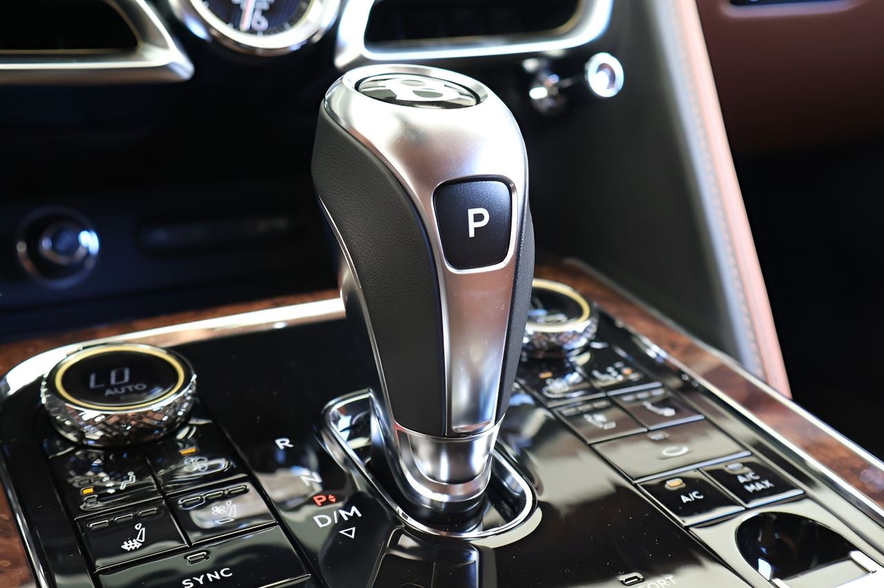 2026 Bentley Flying Spur Azure