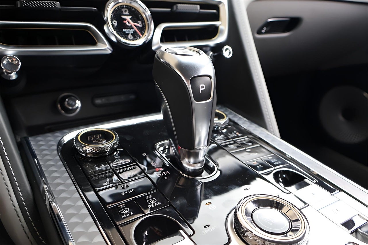 2025 Bentley Flying Spur Base