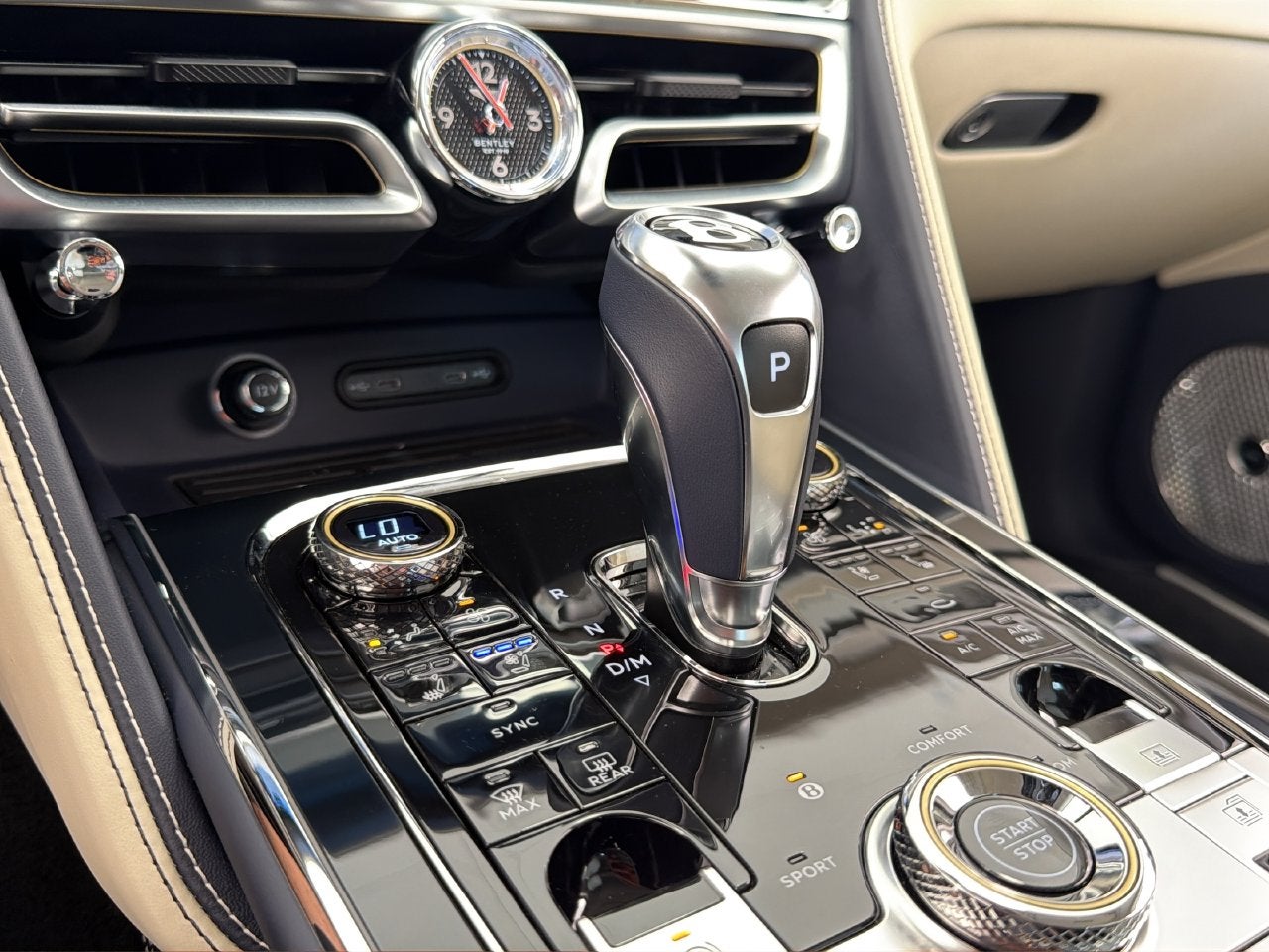 2025 Bentley Flying Spur Base