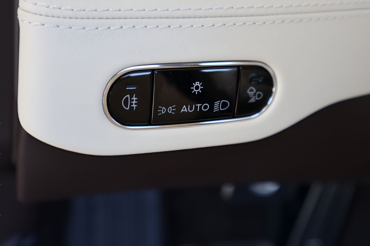 2026 Bentley Azure Base