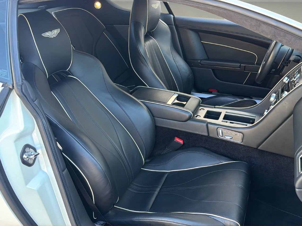 2014 Aston Martin DB9 2dr Cpe Auto