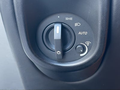 2014 Aston Martin DB9 2dr Cpe Auto
