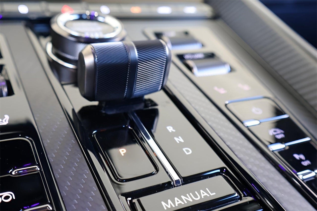 2026 Aston Martin DB12 Base