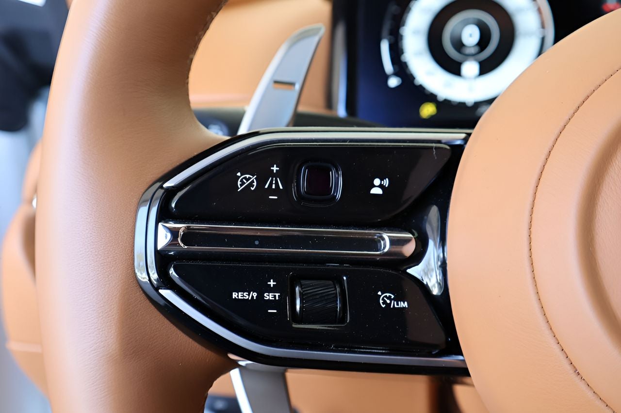 2024 Aston Martin DB12 Volante