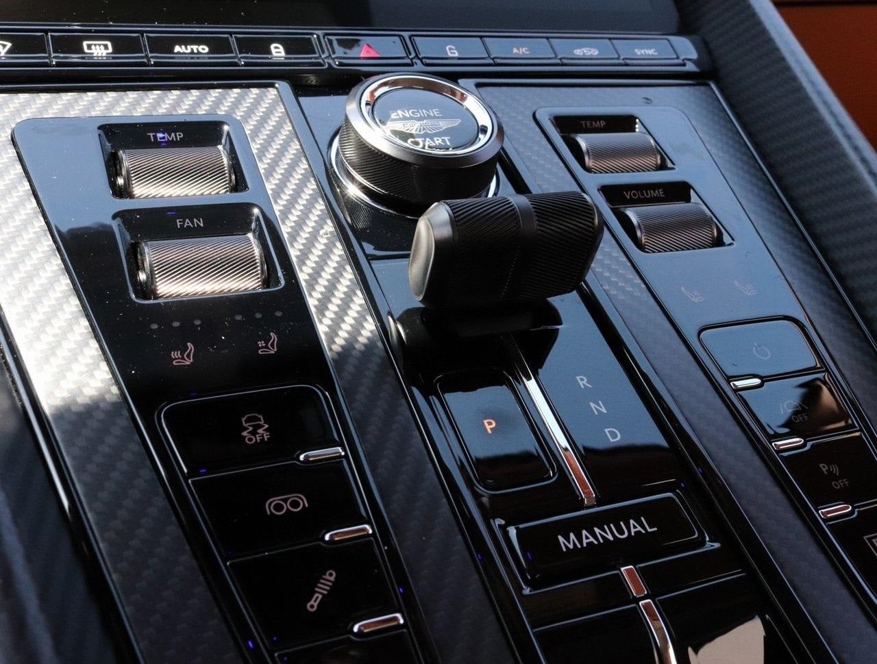 2025 Aston Martin DB12 Volante