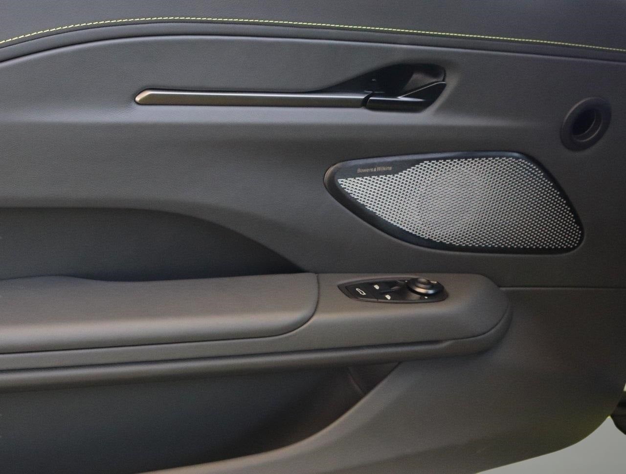 2025 Aston Martin Vantage Coupe