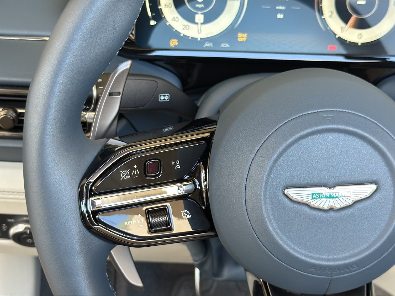 2027 Aston Martin Vanquish Volante