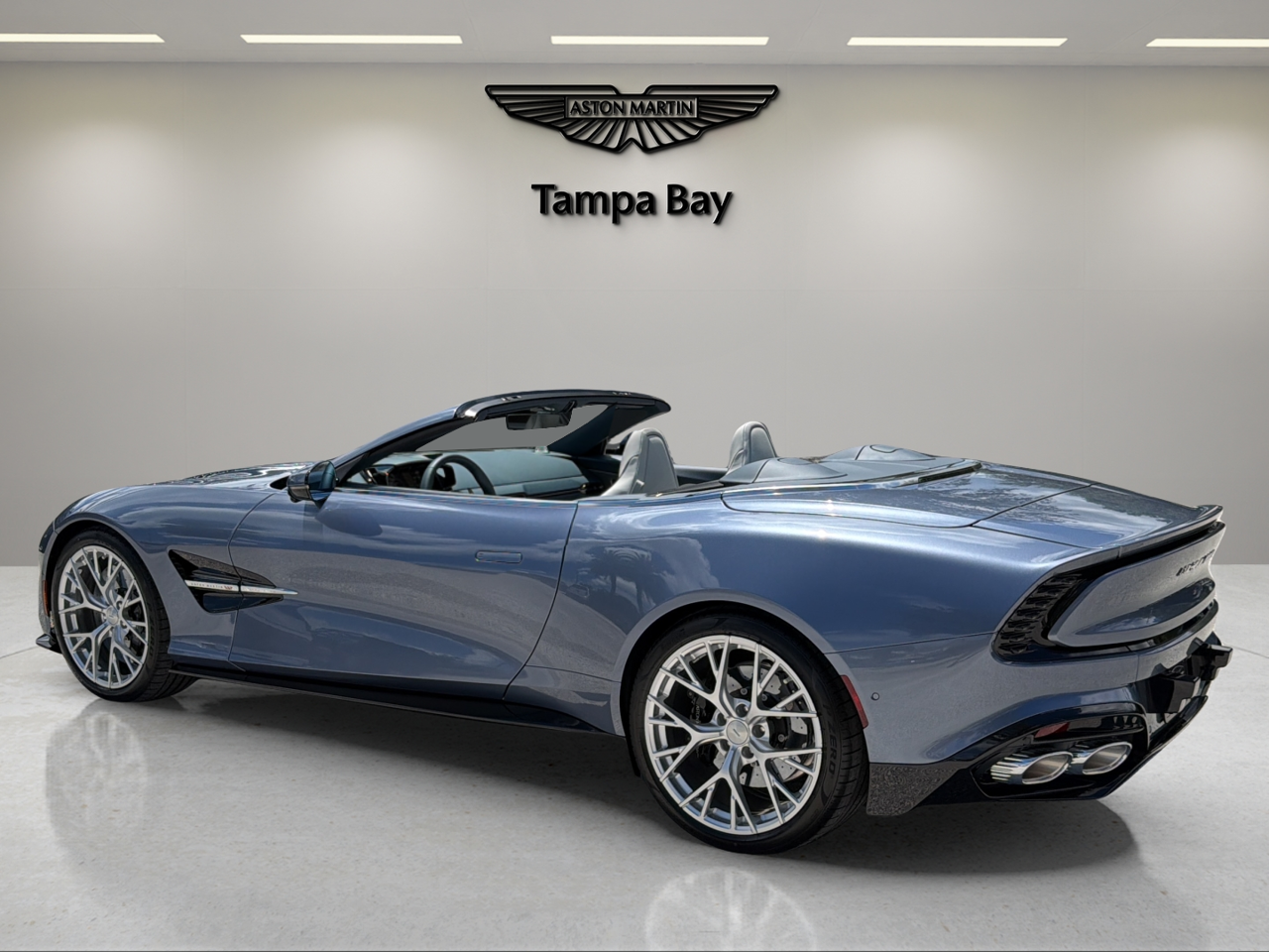2027 Aston Martin Vanquish Volante