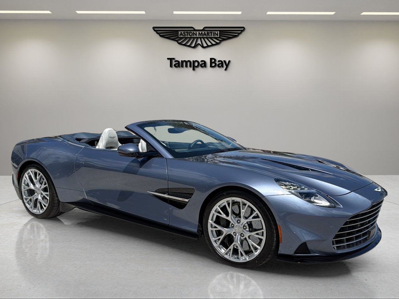2027 Aston Martin Vanquish Volante