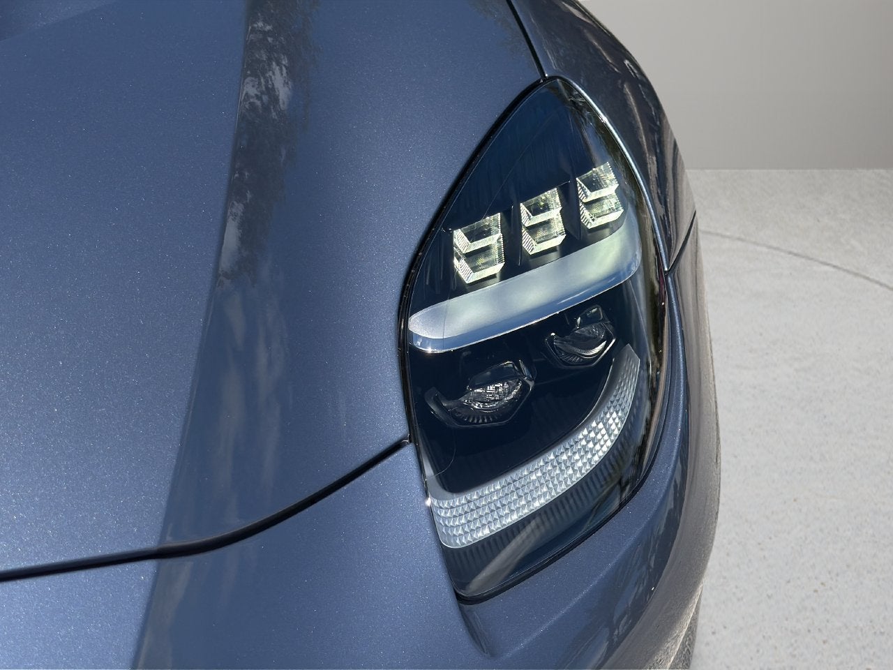 2027 Aston Martin Vanquish Volante