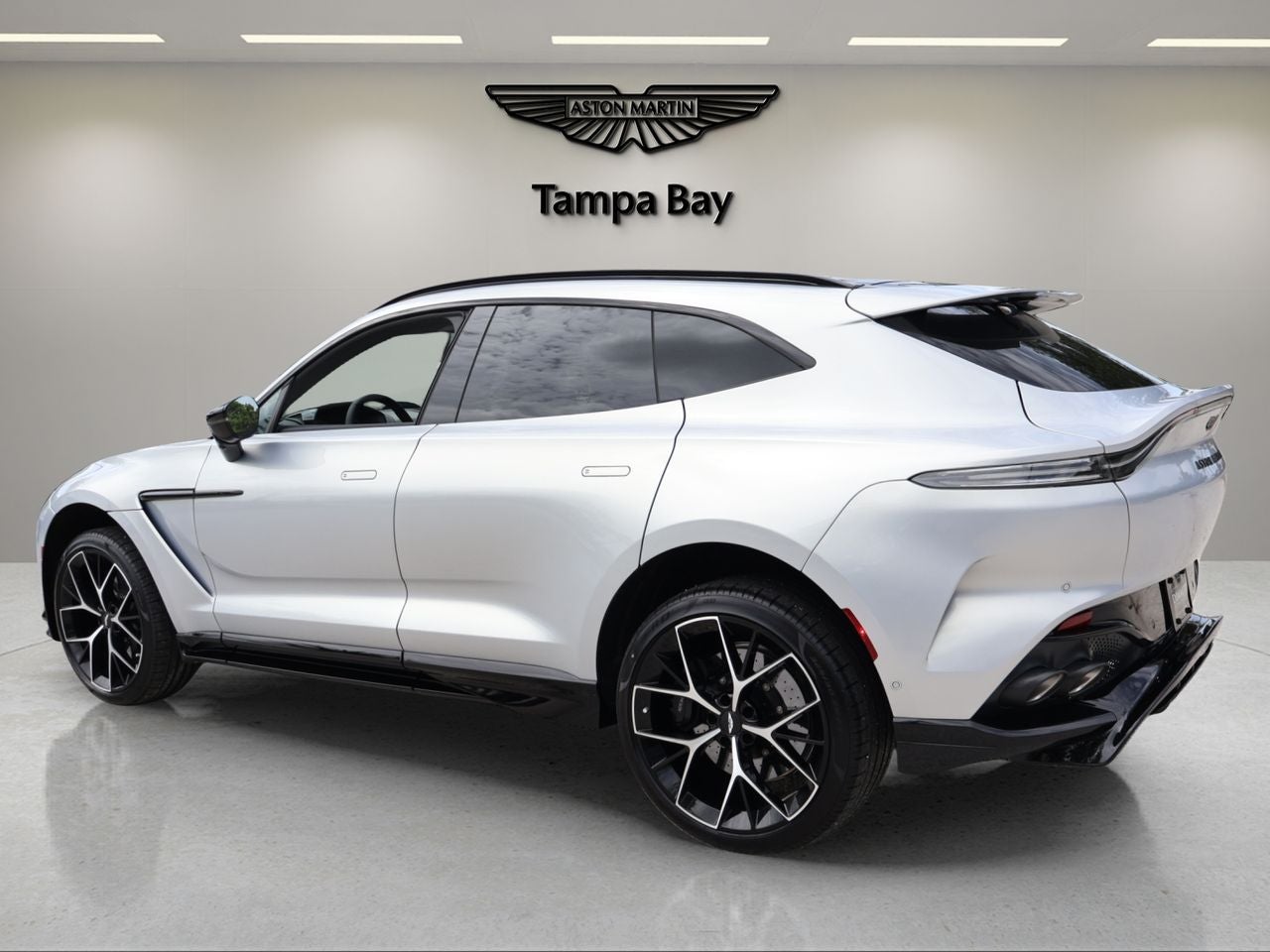 2026 Aston Martin DBX 707