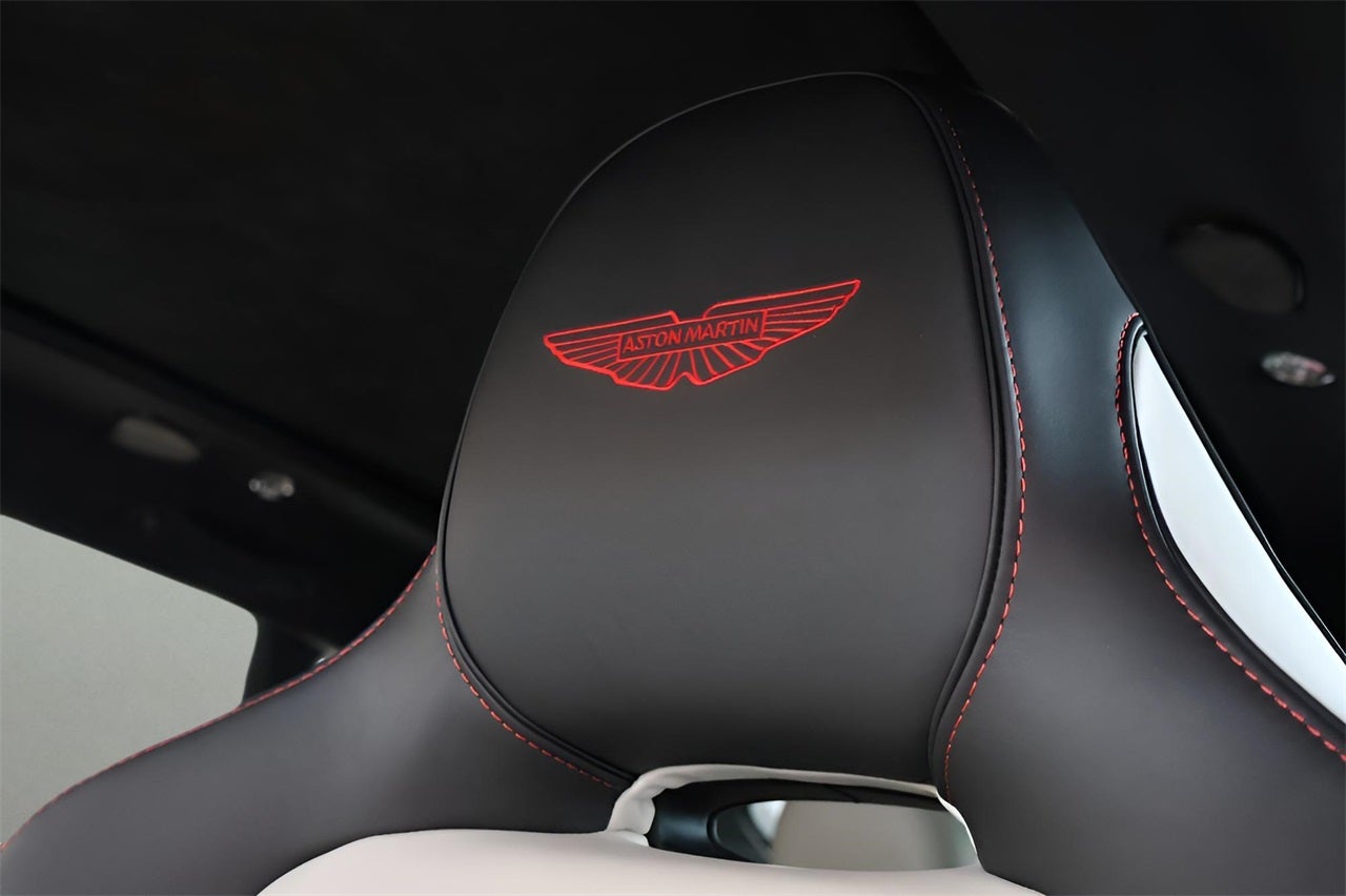 2025 Aston Martin DBX 707