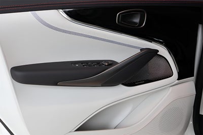 2025 Aston Martin DBX 707