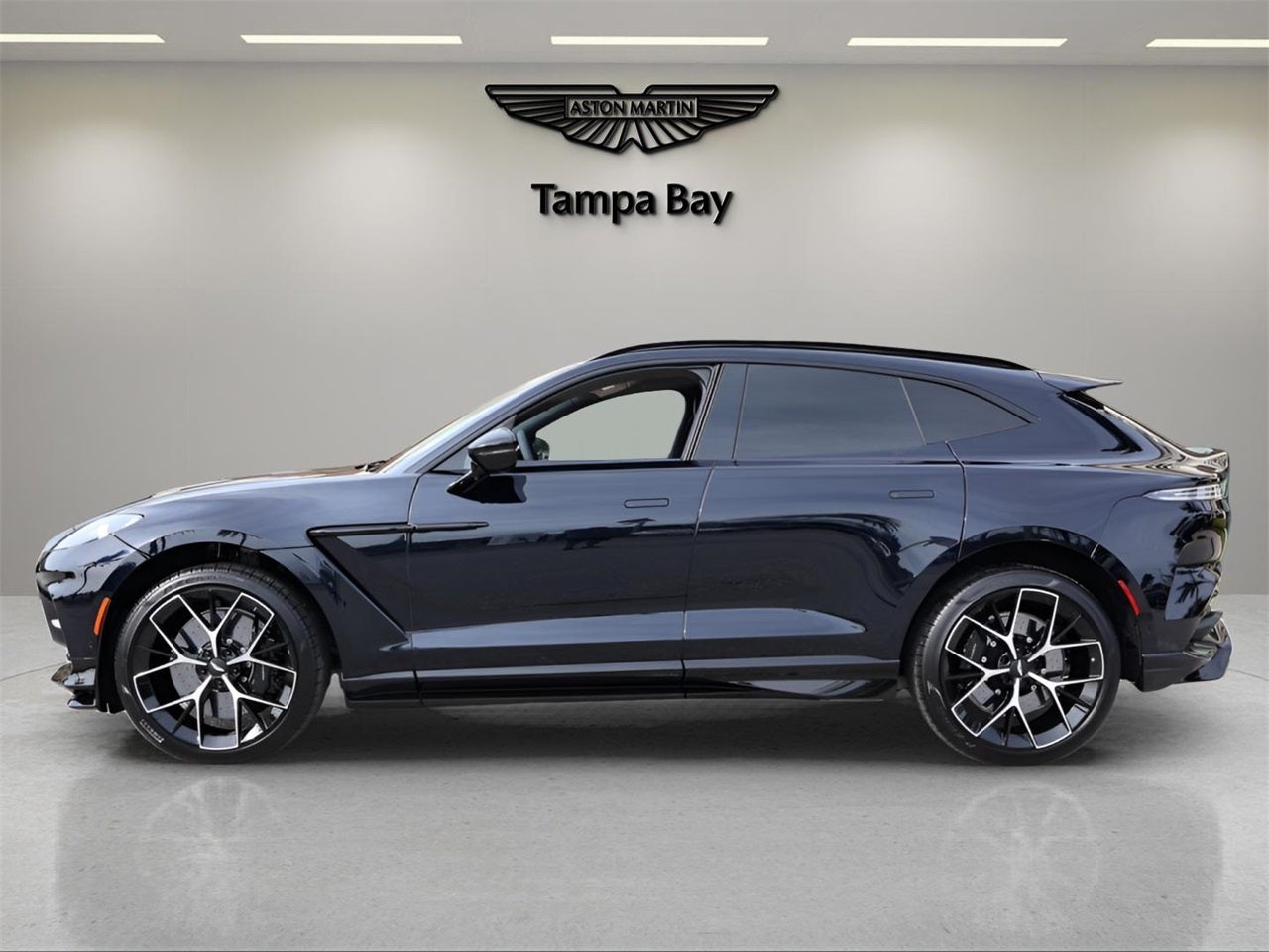 2026 Aston Martin DBX 707