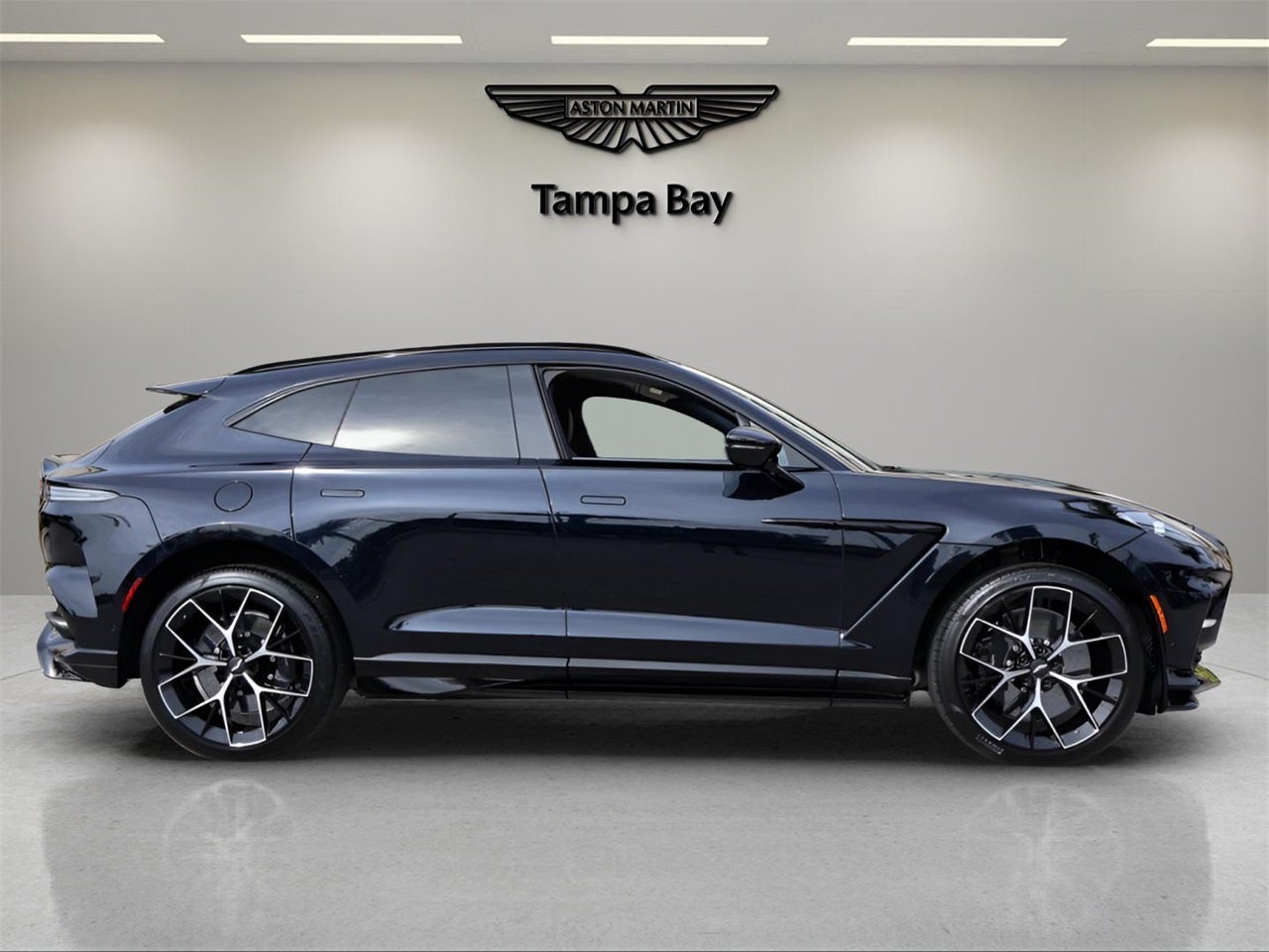 2026 Aston Martin DBX 707