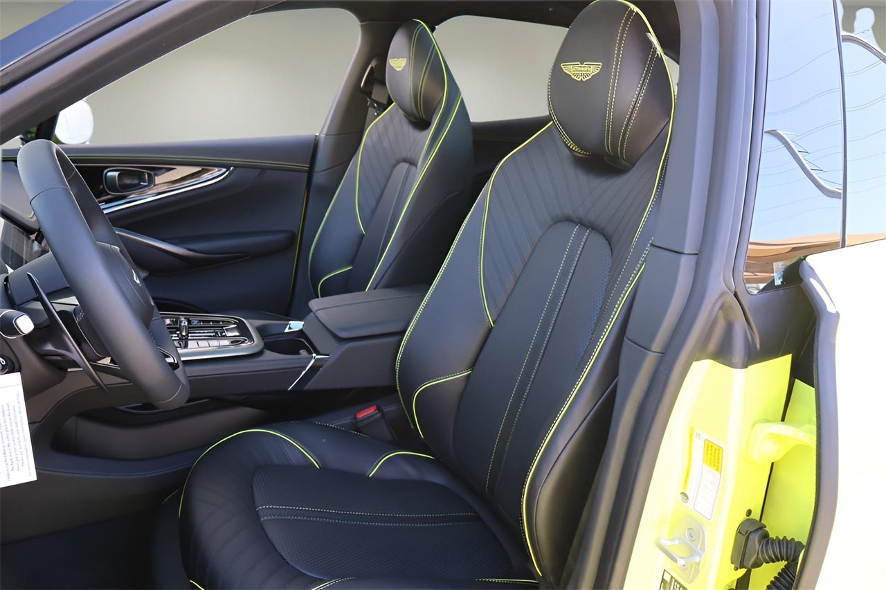 2025 Aston Martin DBX 707