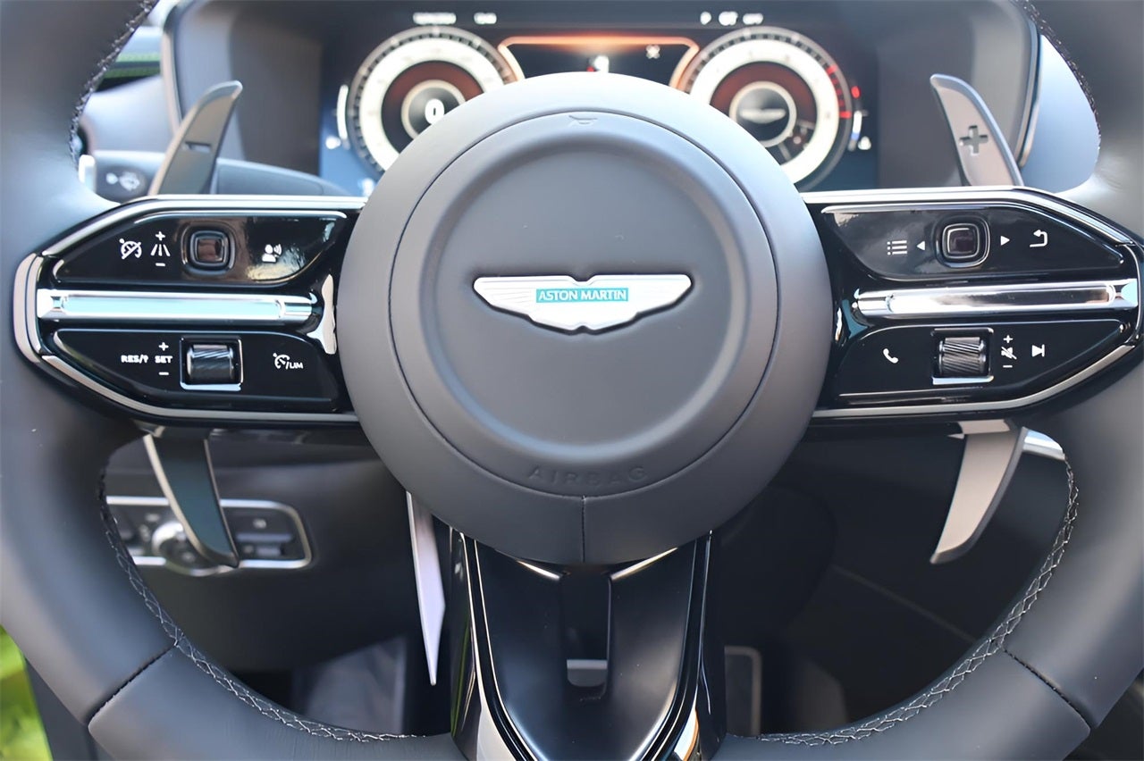 2025 Aston Martin DBX 707