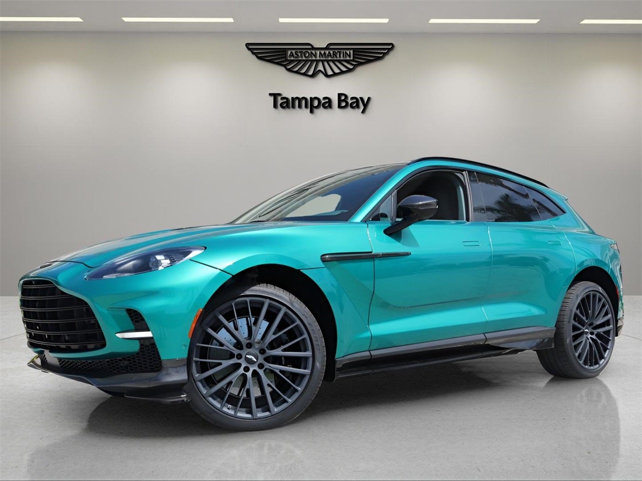 2025 Aston Martin DBX 707