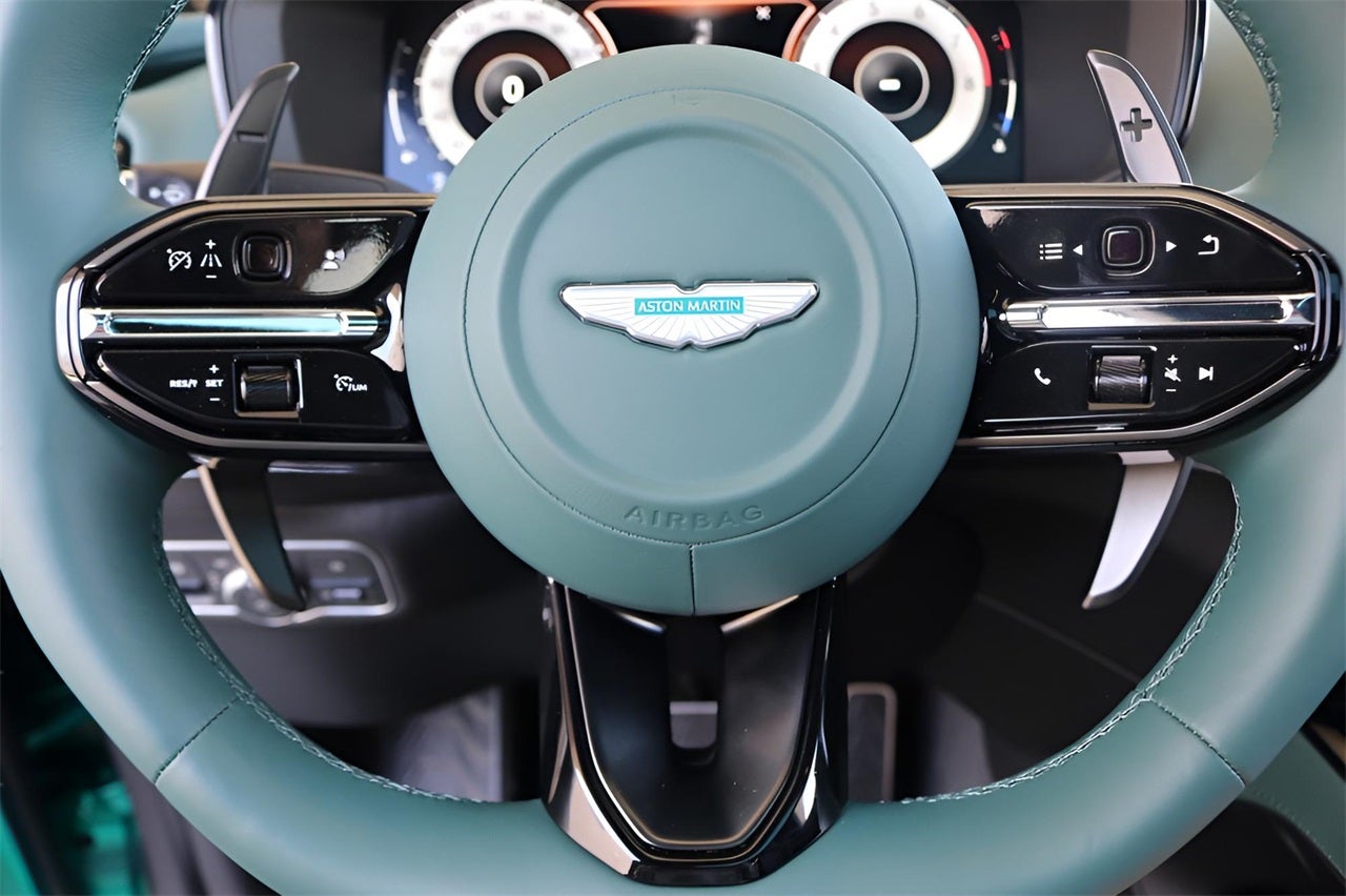 2025 Aston Martin DBX 707