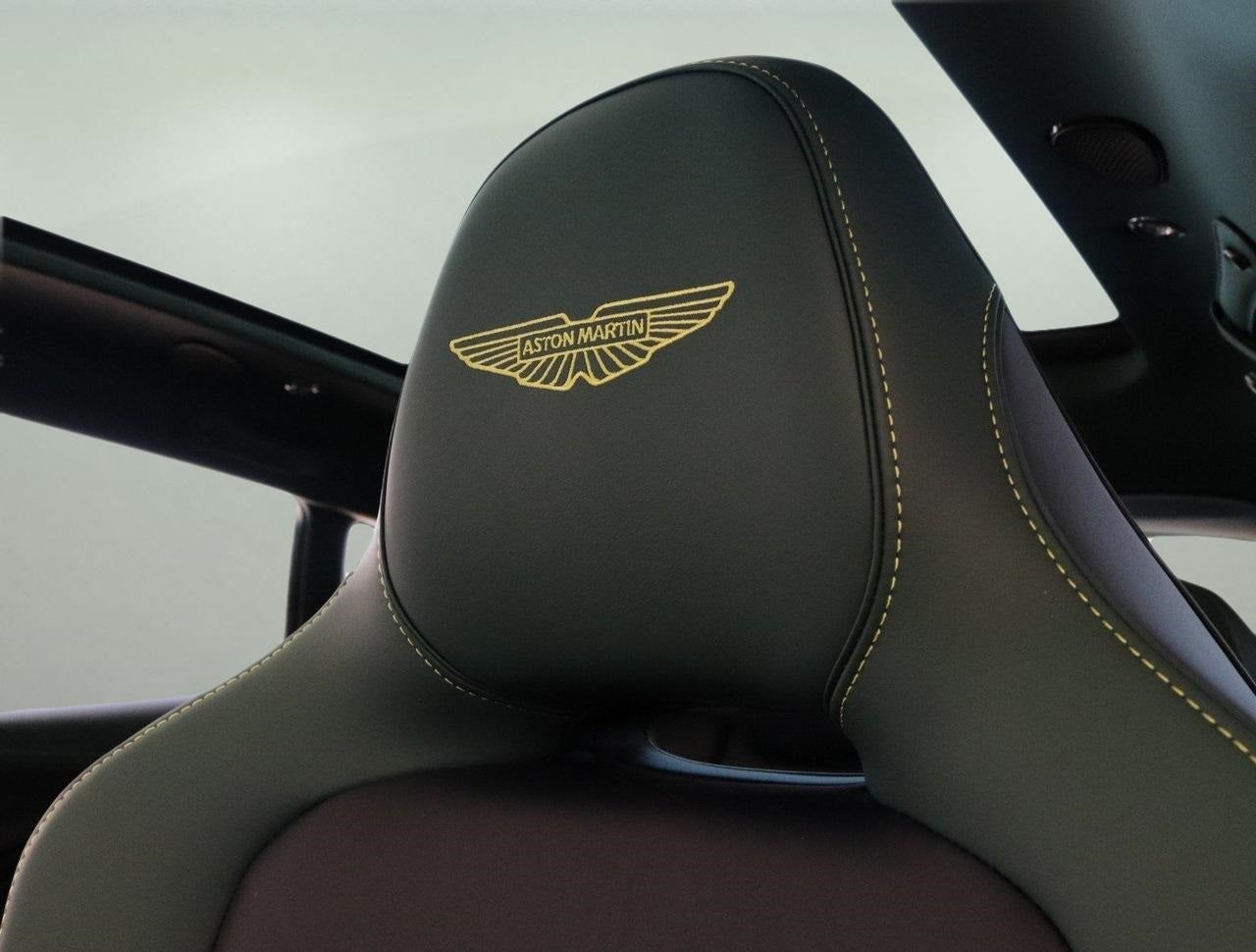 2025 Aston Martin DBX 707