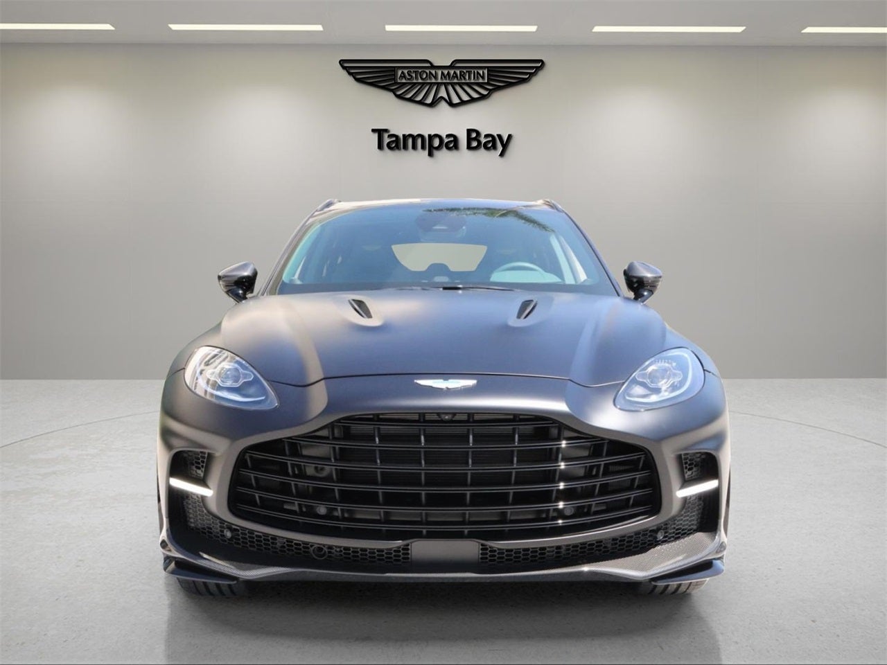 2025 Aston Martin DBX 707