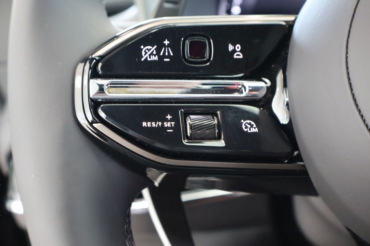 2026 Aston Martin DBX S