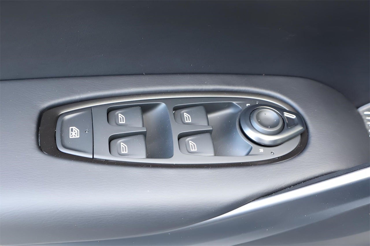 2026 Aston Martin DBX S