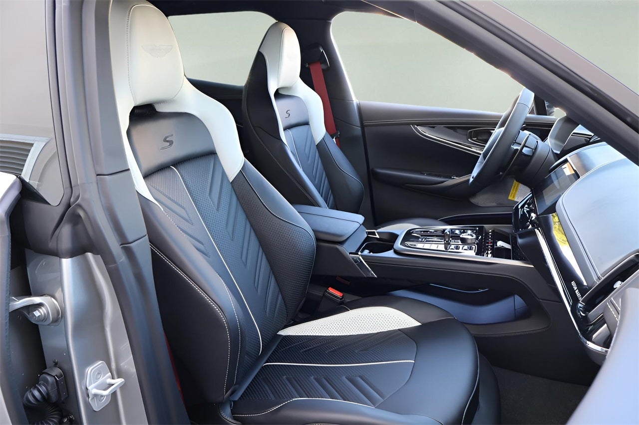 2026 Aston Martin DBX S